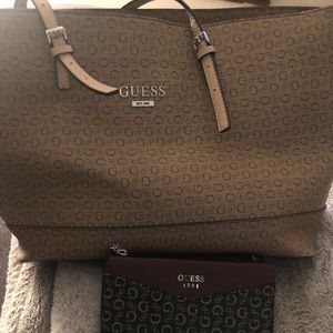 Guess bag and wallet